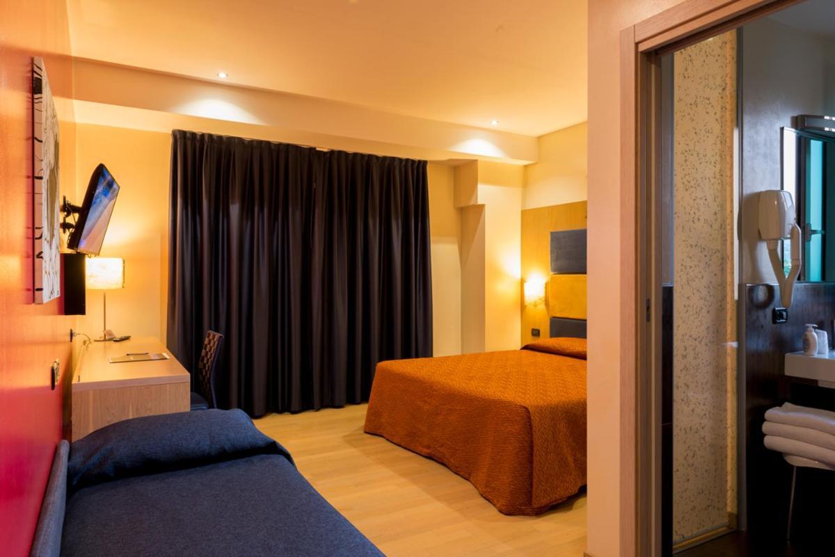 Hotel Kristal 3 Stelle Superior Zane Bagian luar foto