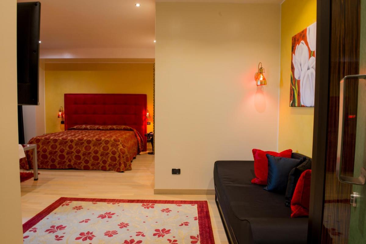Hotel Kristal 3 Stelle Superior Zane Bagian luar foto